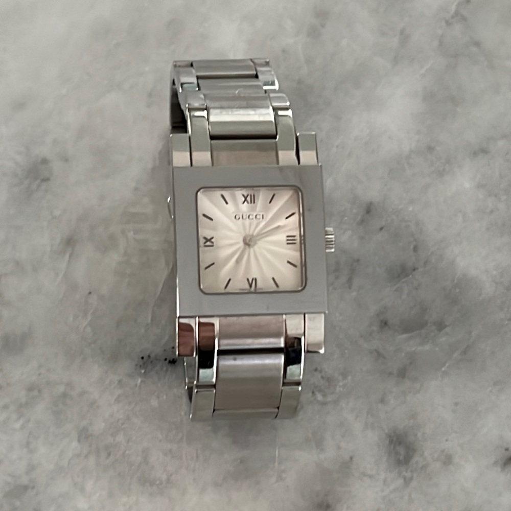 Gucci 7900 Series Watch